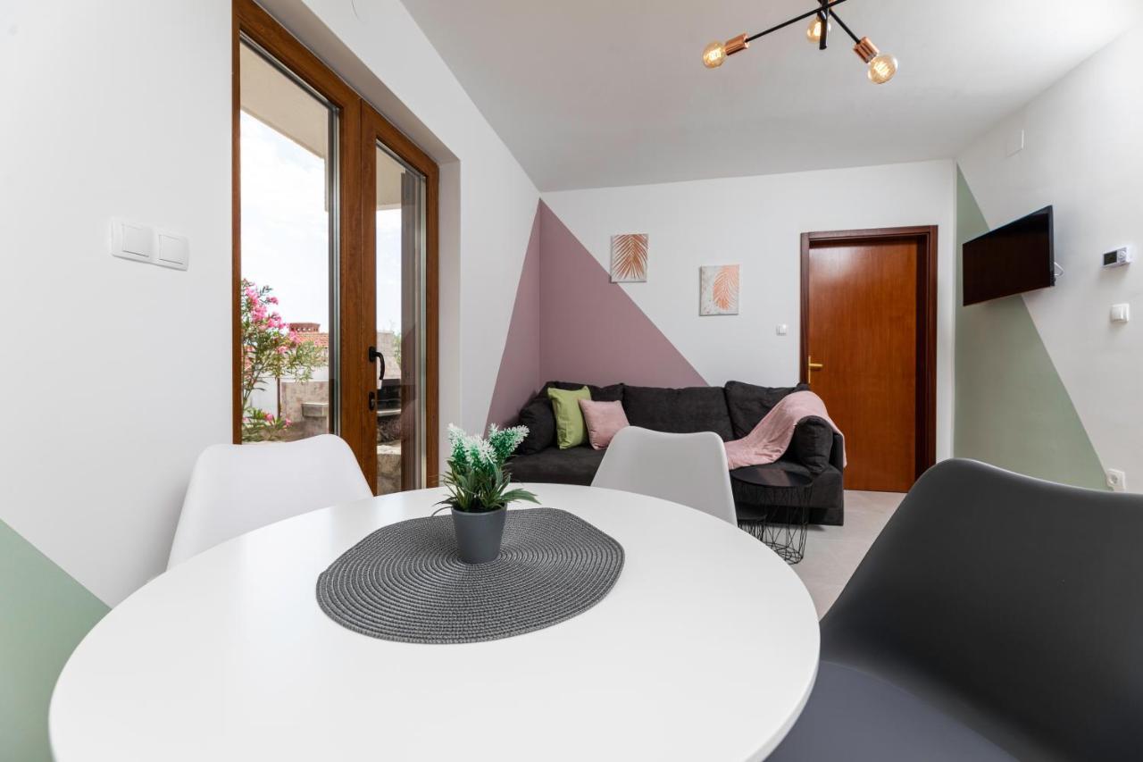 Apartments Vjeko 크르크 외부 사진